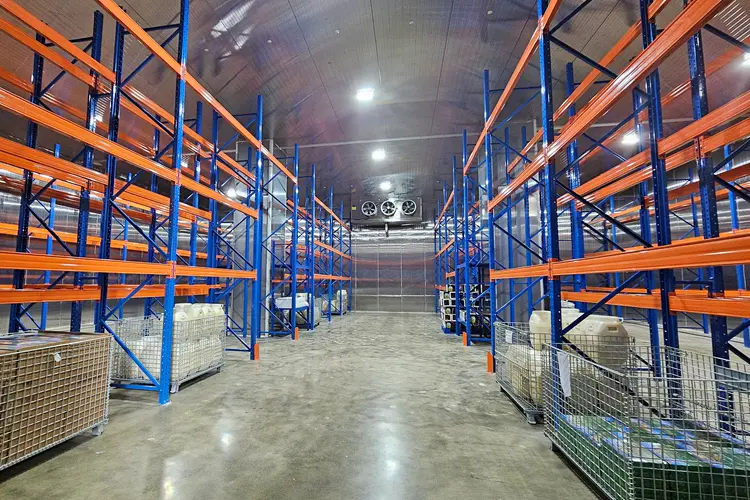 Food cold storage is put into use
