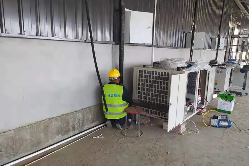 Evacuate the compressor