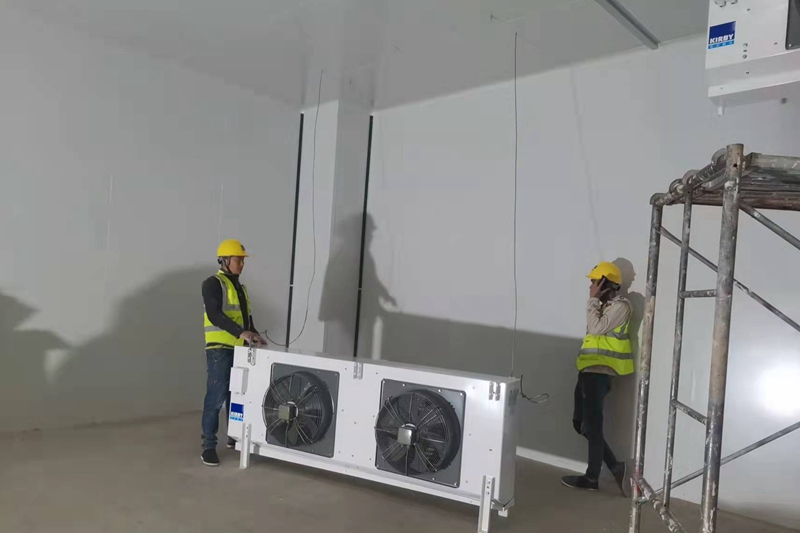 Lifting the air cooler